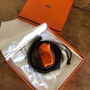 HERMÈS Reversible Leather Belt w/stainless buckle